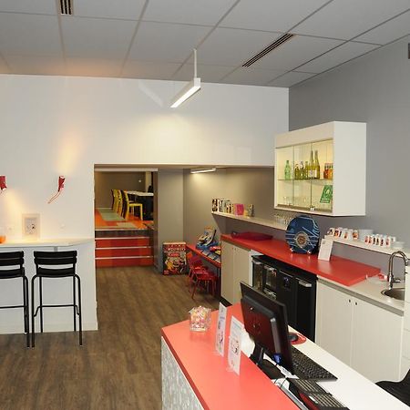 ホテル Ibis Styles Chambery Centre Gare エクステリア 写真