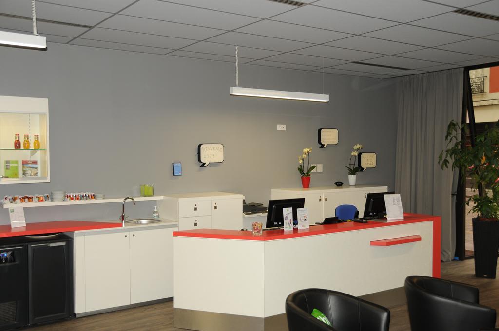 ホテル Ibis Styles Chambery Centre Gare エクステリア 写真