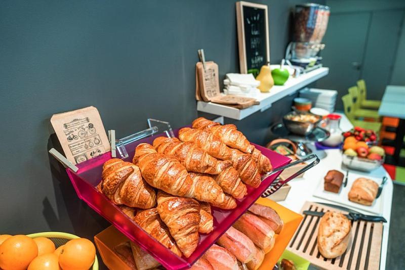 ホテル Ibis Styles Chambery Centre Gare エクステリア 写真